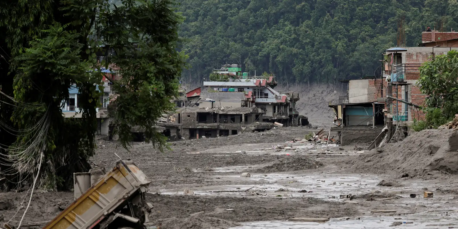 Governo brasileiro lamenta mortes em avalanche no Nepal e na China