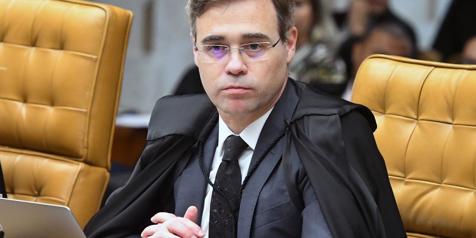 Mendonça quer levar ao plenário diálogos atribuídos a Vorcaro e Moraes