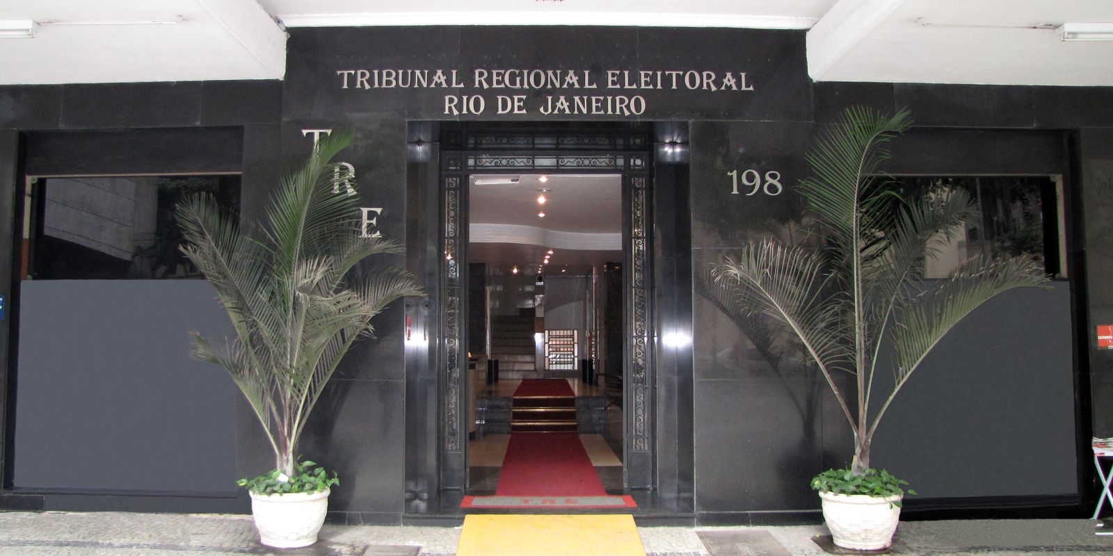 TRE-RJ cassa registro da candidatura do deputado estadual Val Ceasa