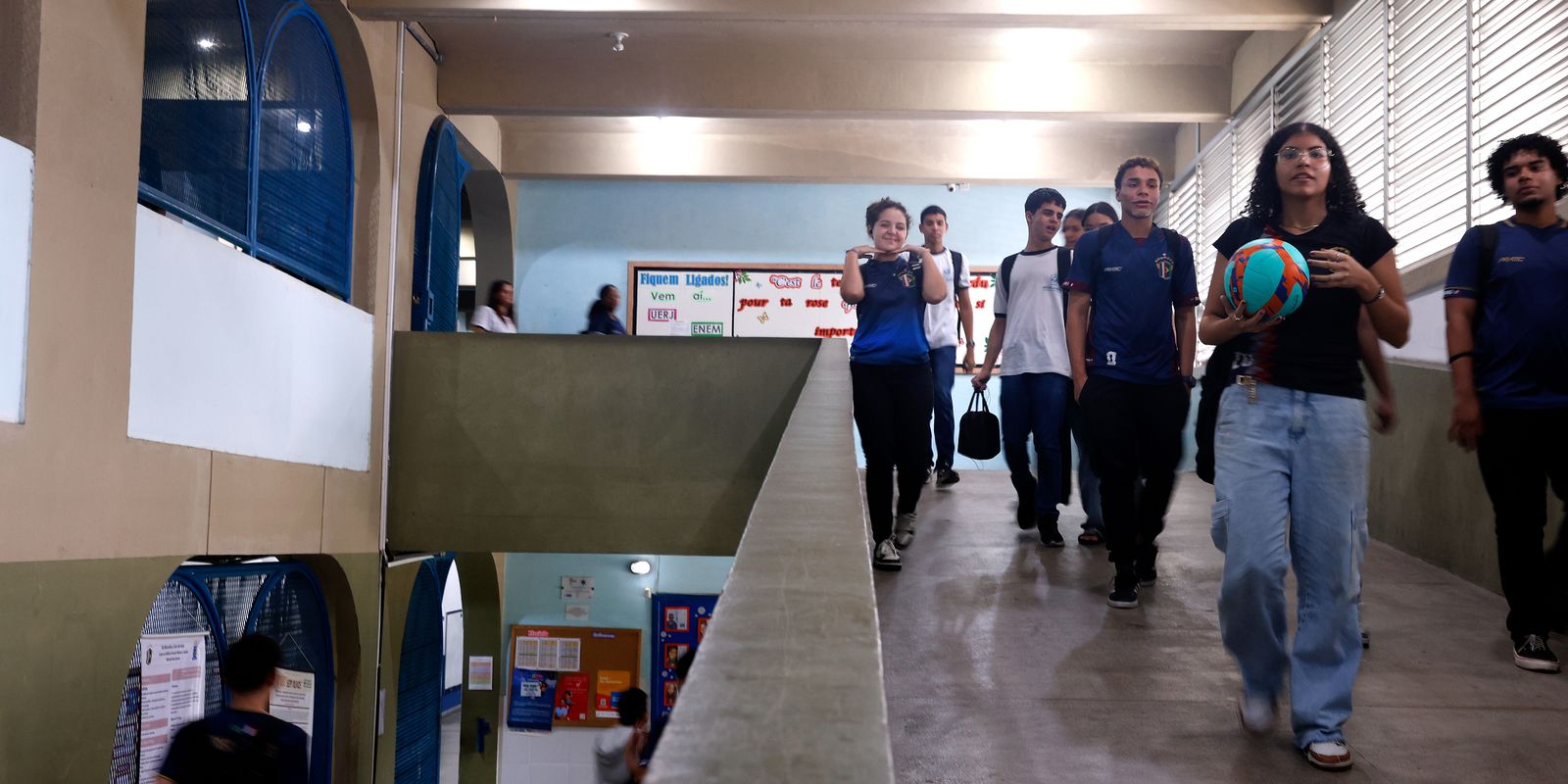 Pé-de-Meia começa a pagar sexta parcela a estudantes nesta segunda