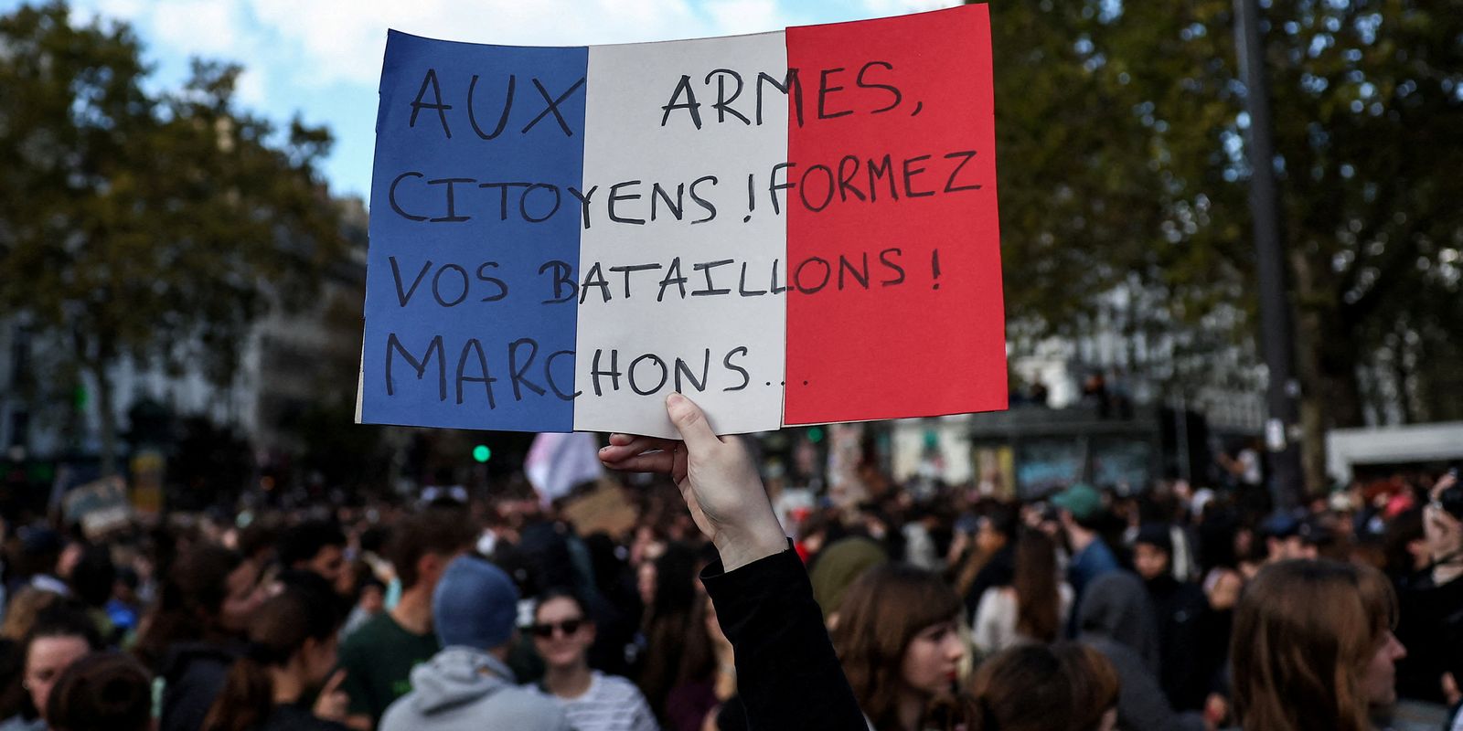 Protestos na França começam sob forte esquema de segurança