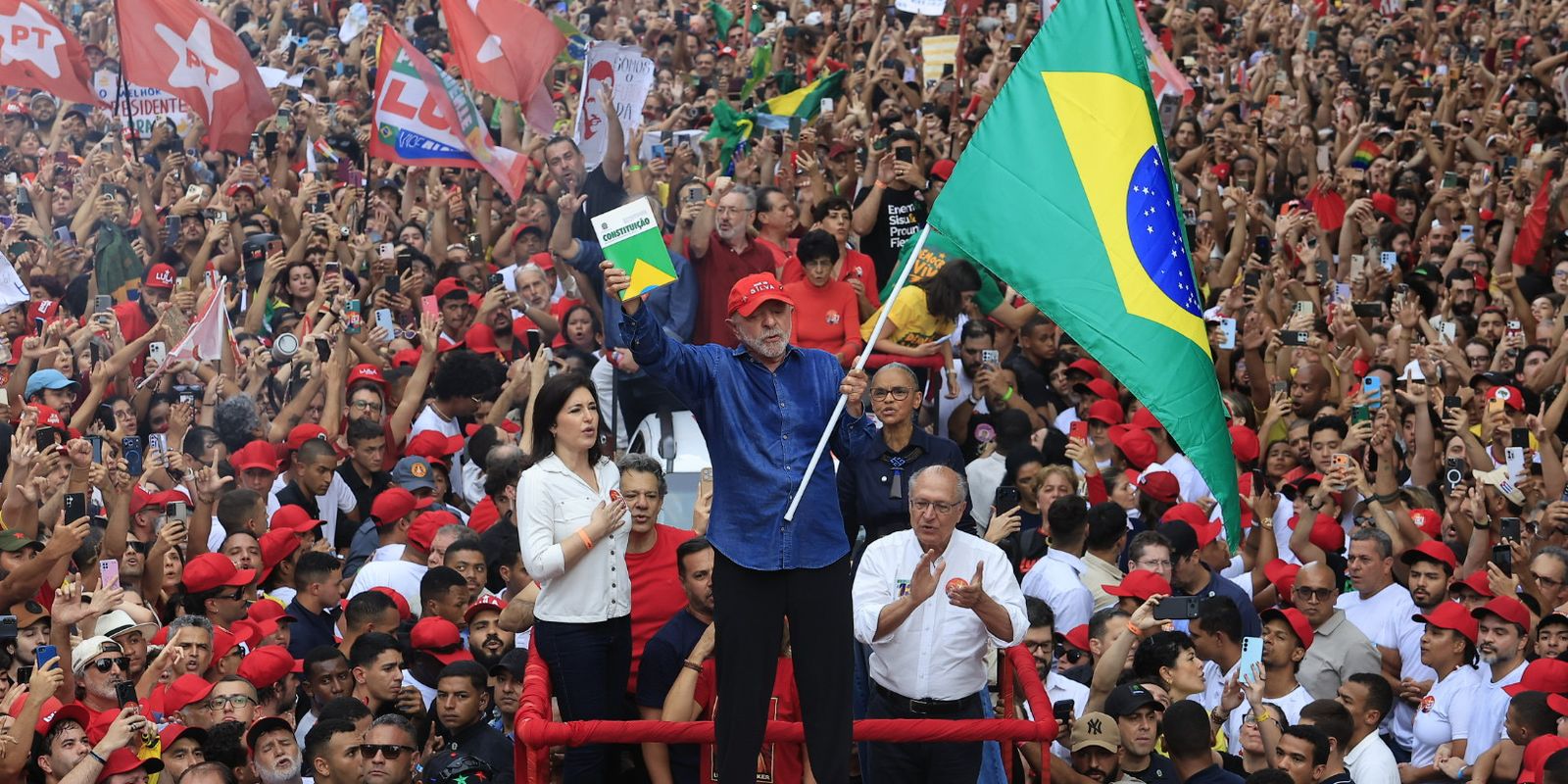 Posses de Lula e de governadores será em 5 de janeiro