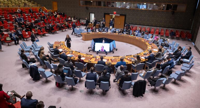 Crise no Estreito de Ormuz é ameaça à segurança marítima e economia global