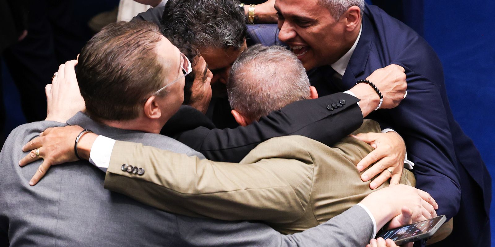 Senado rejeita indicação de Messias para o STF