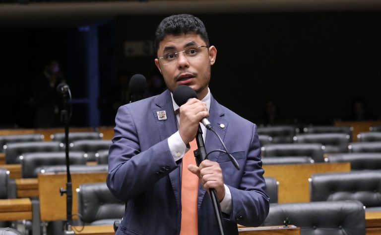 Comissão aprova projeto que cria disque-denúncia de maus-tratos a animais