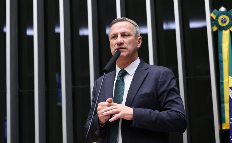 Comissão de Segurança aprova projeto que criminaliza domínio territorial por grupos criminosos