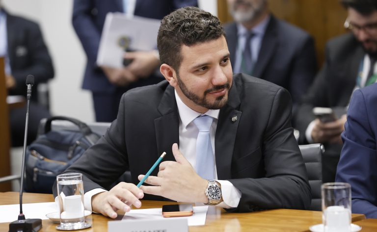 Projeto cria política nacional de incentivo ao cultivo de cacau em sistema agroflorestal 'cabruca'