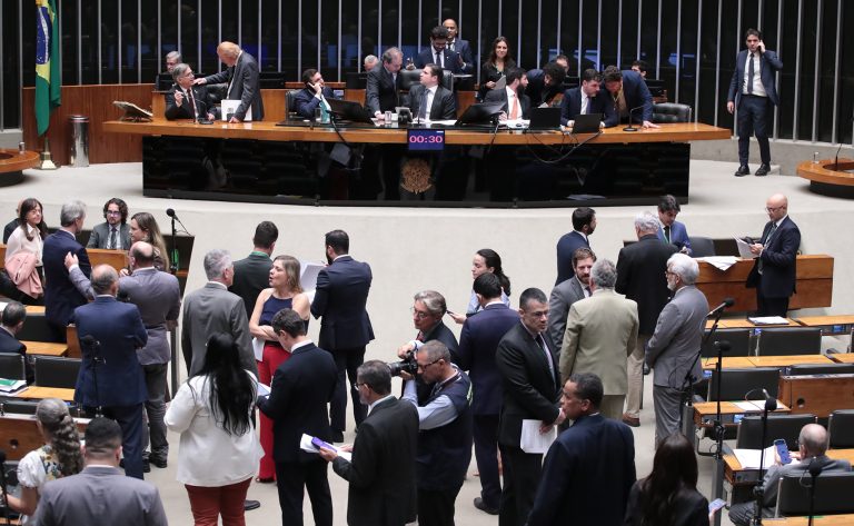 Câmara analisa projeto que permite compra pela Política de Garantia de Preços Mínimos por valor até 25% maior; acompanhe
