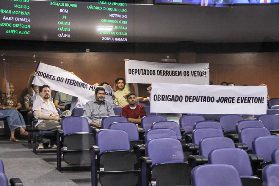 Deputados estaduais analisam 10 vetos governamentais durante sessão legislativa