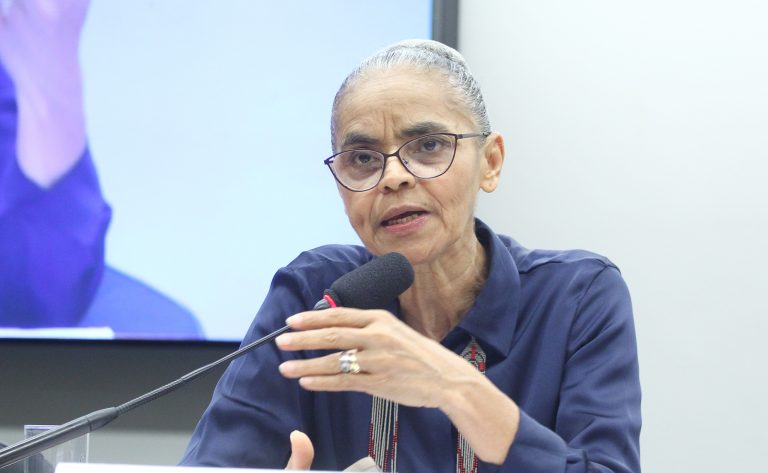 Ambientalistas e governo apontam mudanças econômicas e culturais para a substituição do petróleo