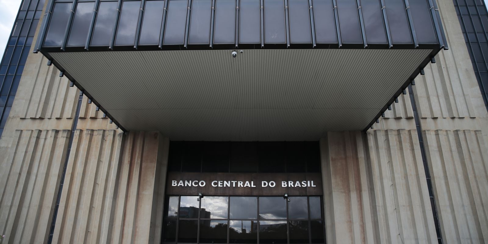Déficit em contas externas foi R$ 3,2 bilhões no mês de maio, diz BC