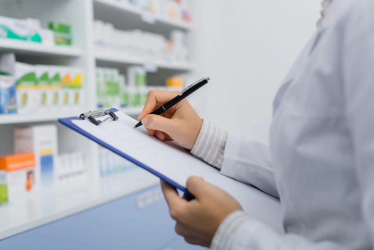 Nova lei exige certificado de boas práticas para registrar medicamentos no Brasil