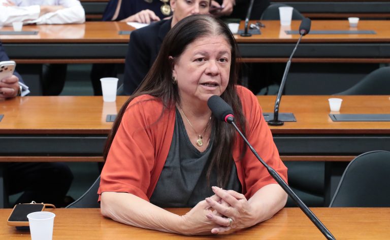 Comissão aprova criação de Semana Nacional de Educação Cidadã
